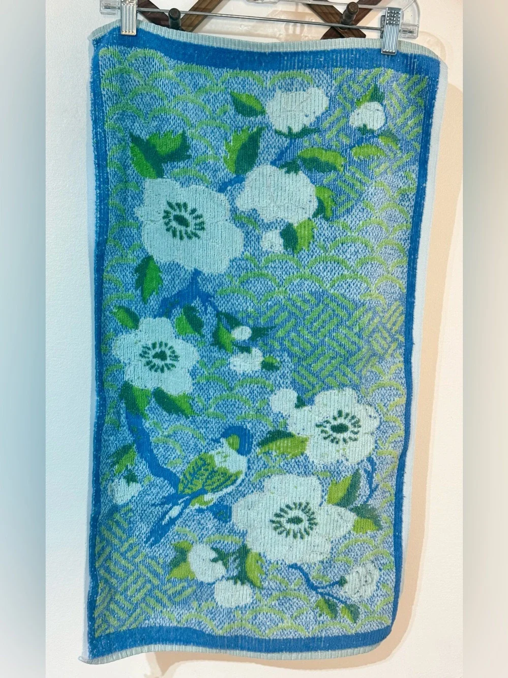Utica fine arts JP Steven’s Floral Cotton Bath Towel with birds 70’s style VTG